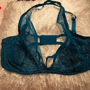 Bnwt VS lace turquoise bra